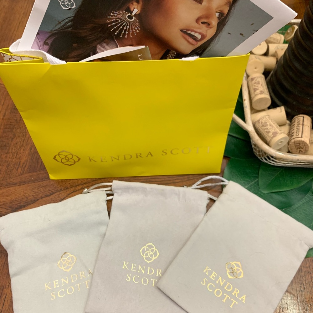 Kendra Scott bundle